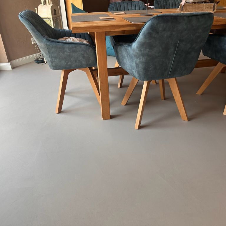 Fugenloser Boden im Wohnzimmer